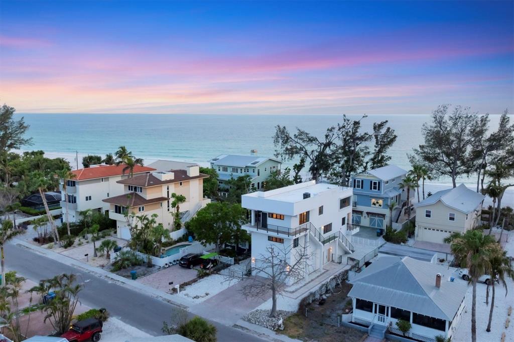 2918 AVENUE E, HOLMES BEACH, FL — photo 4 of 30