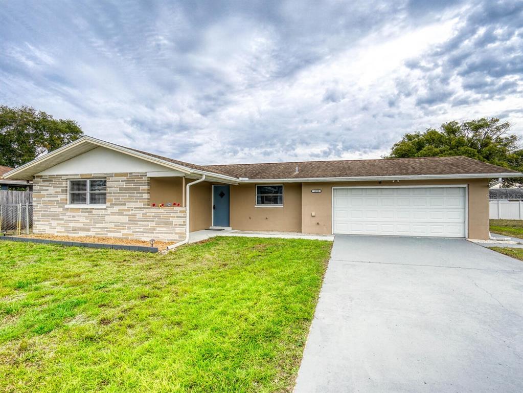 10320 HONEYSUCKLE LANE