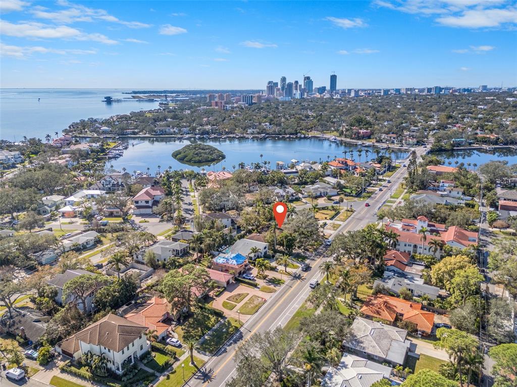 215 SNELL ISLE BOULEVARD NE, ST PETERSBURG, FL — photo 2 of 12