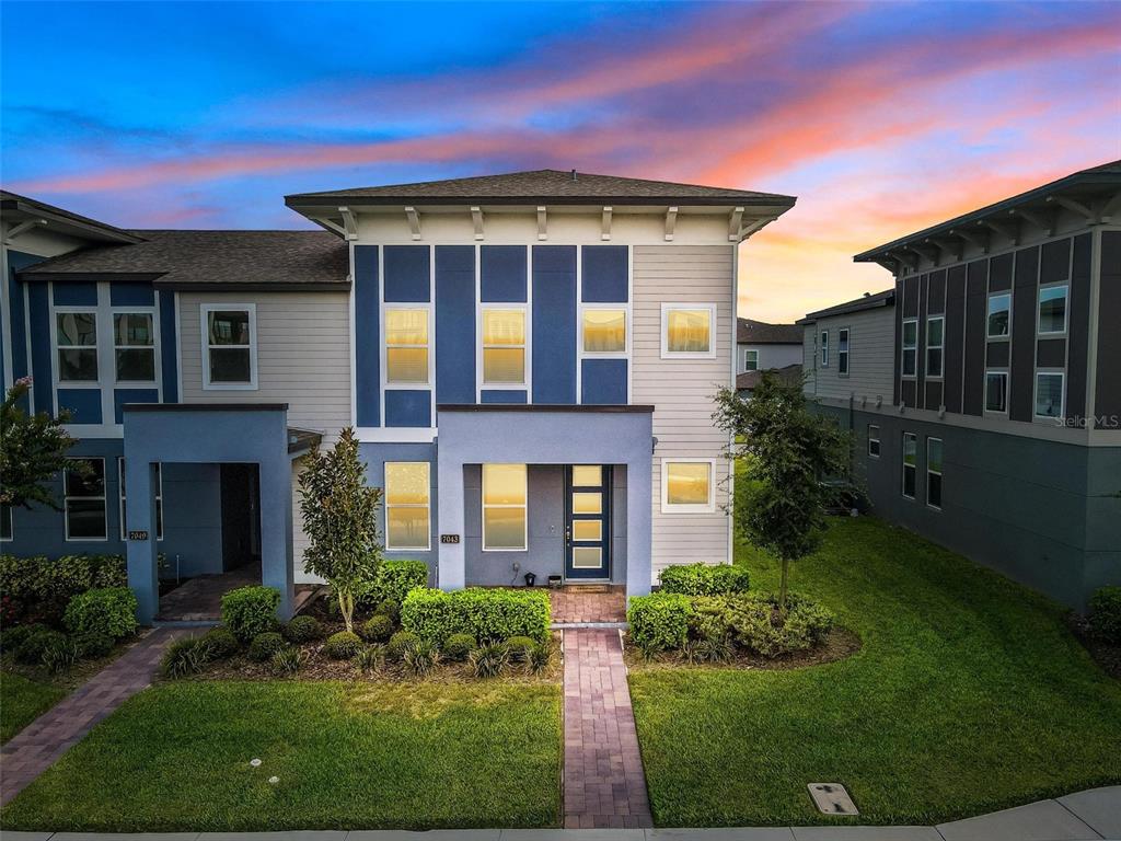7043 CARRICKBEND LANE