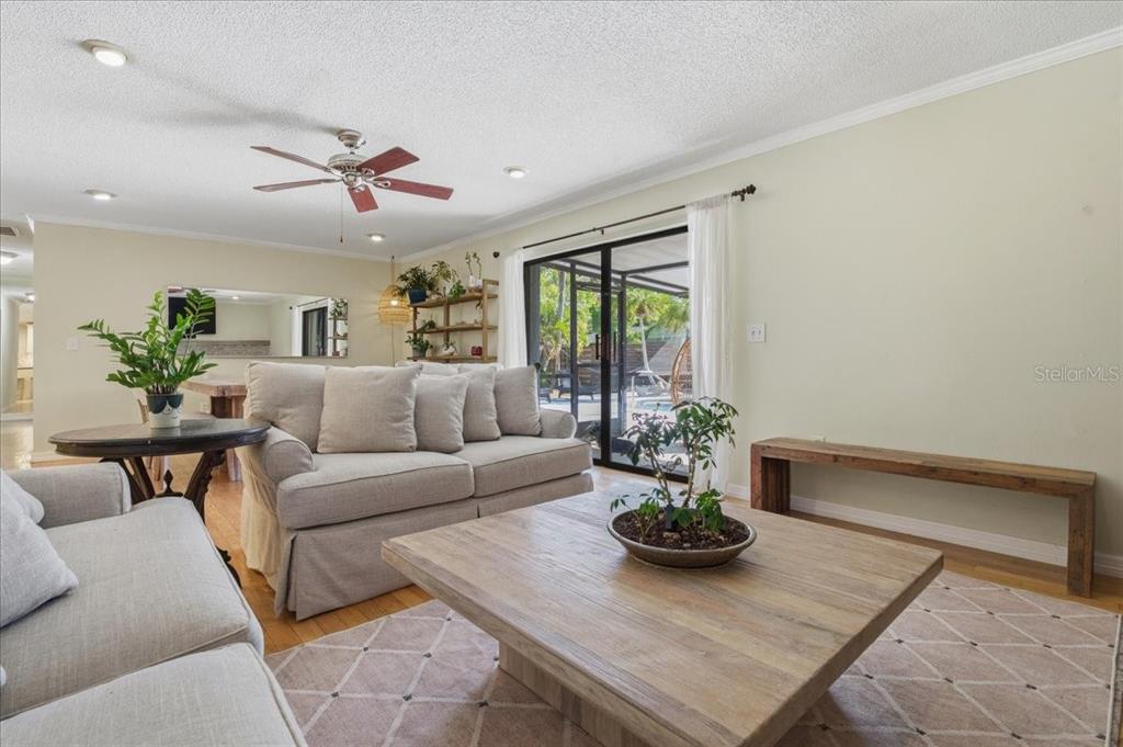 1467 GEORGETOWNE DRIVE, SARASOTA, FL — photo 2 of 30