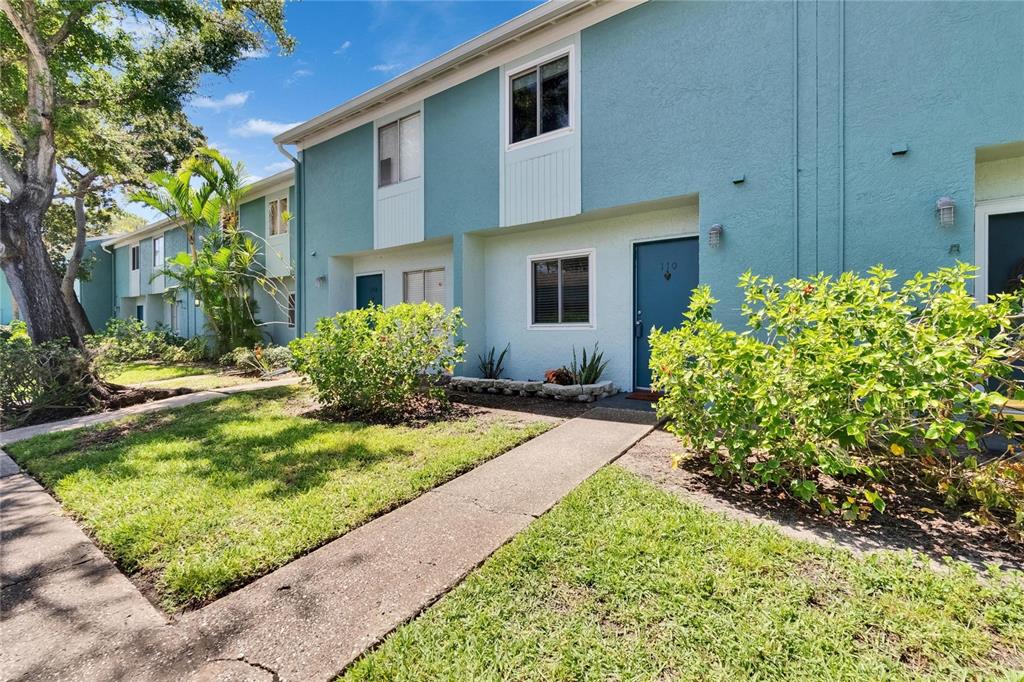 110 114TH TERRACE NE UNIT 110