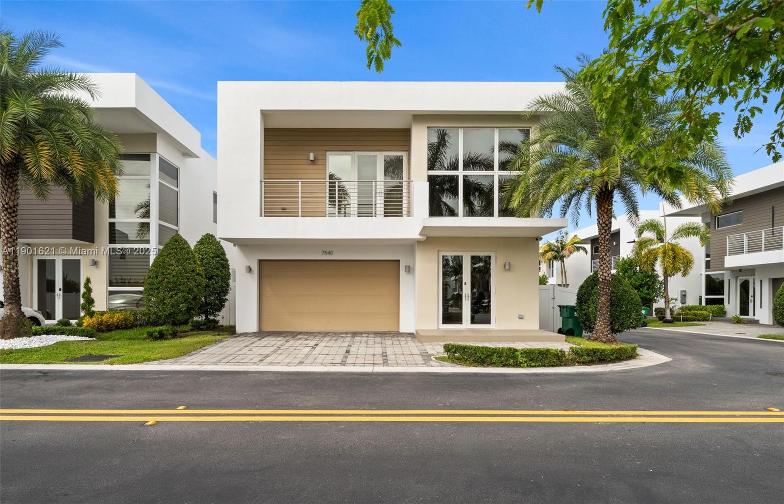7540 NW 97th Pl, Doral FL 33178