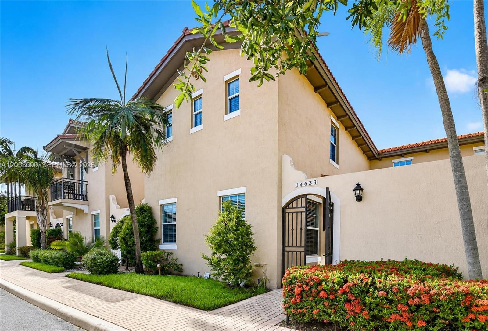 14633 SW 13th St, Pembroke Pines FL 33027