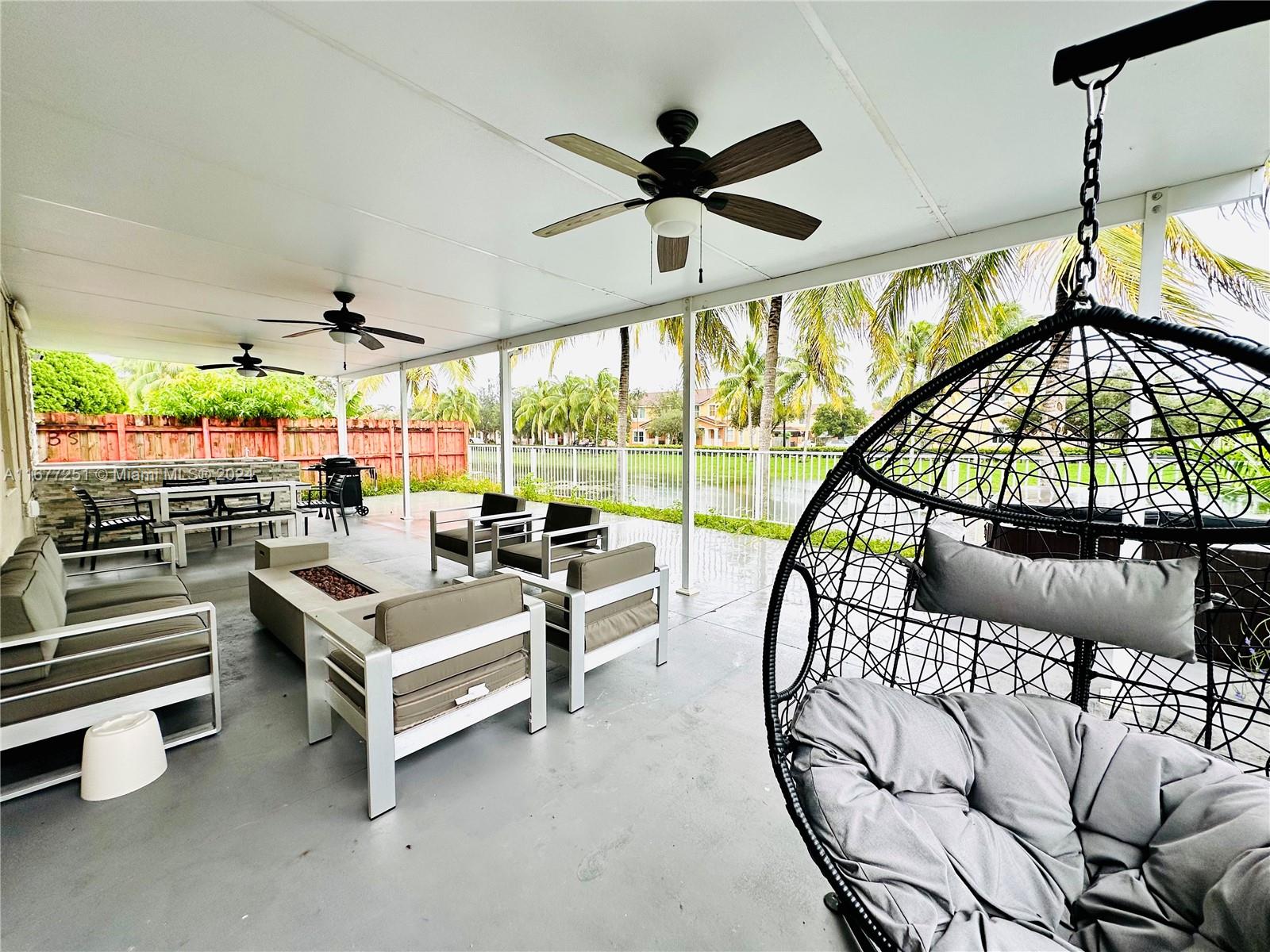 10886 SW 242nd St, Homestead FL 33032
