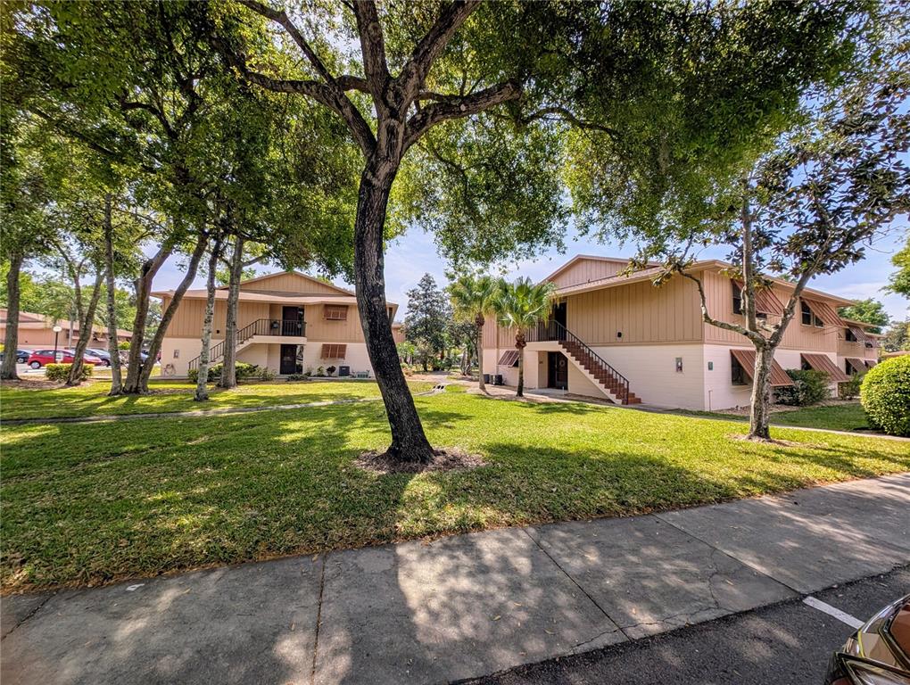 190 HICKORY WOODS COURT UNIT 15C