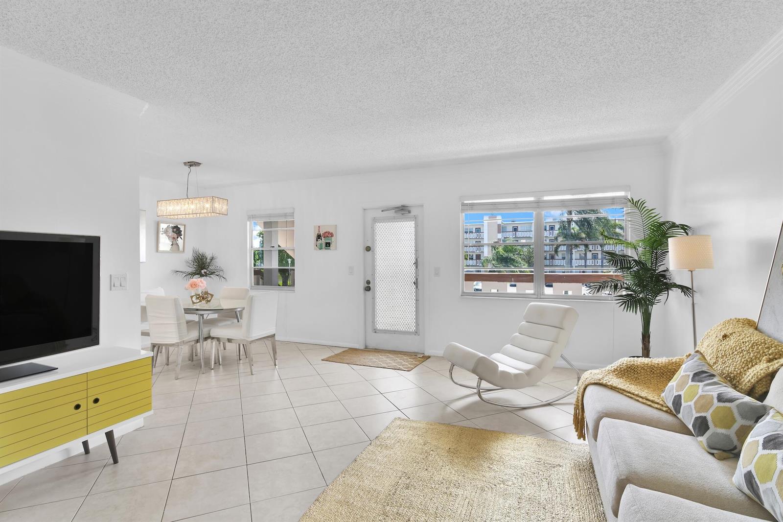 2043 Cornwall C # 2043, Boca Raton FL 33434