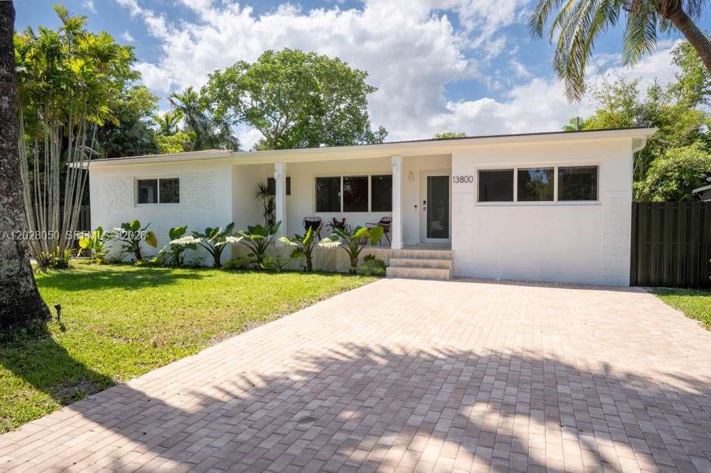 13800 NE 1st Ave, Miami FL 33161