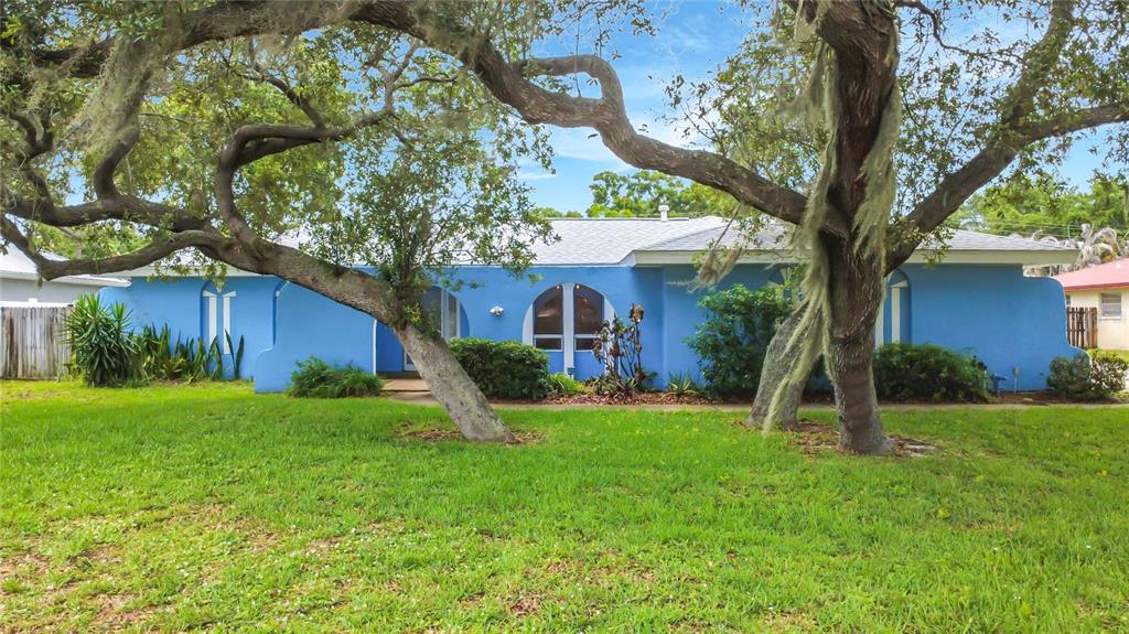 1270 SHADY LANE