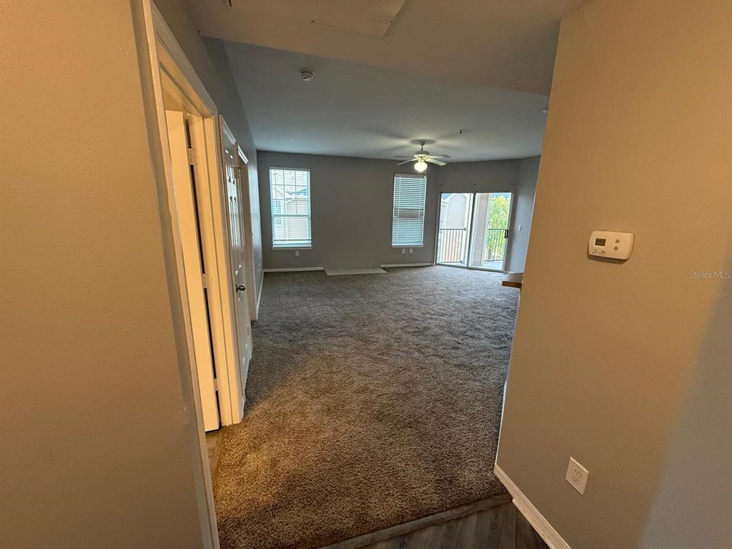 2015 ERVING CIRCLE UNIT 307, OCOEE, FL — photo 4 of 30
