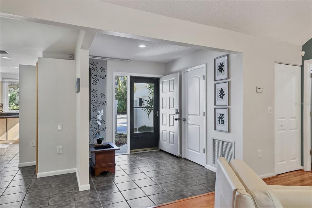 4540 ASCOT CIRCLE N, SARASOTA, FL — photo 2 of 30