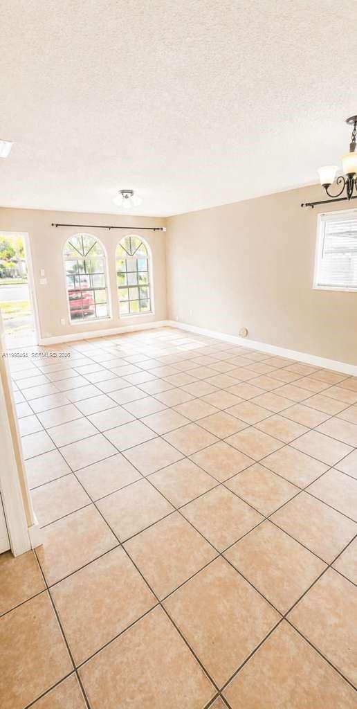 880 E 26th St, Hialeah FL 33013, HIALEAH, FL — photo 5 of 30