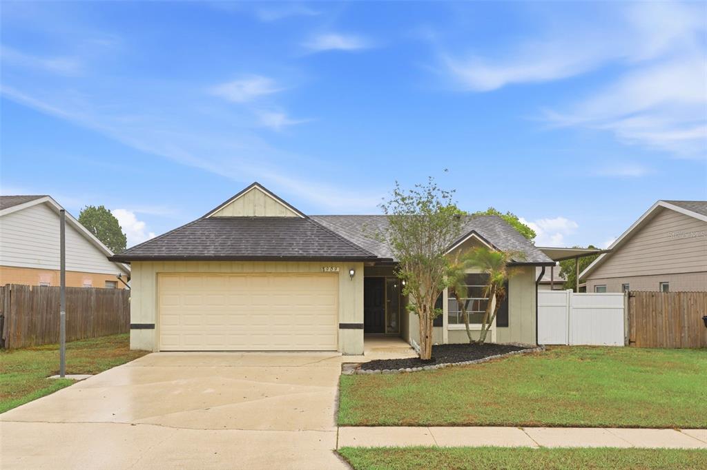 8909 CHERRYSTONE LANE