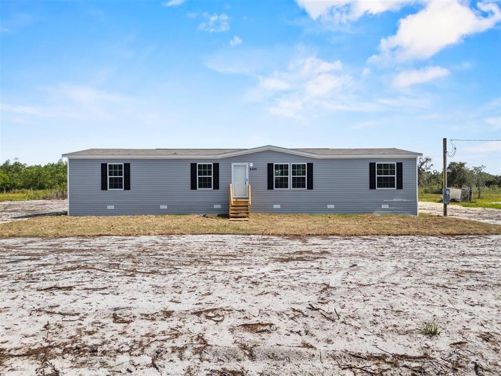 8457 N CAROUSEL TERRACE