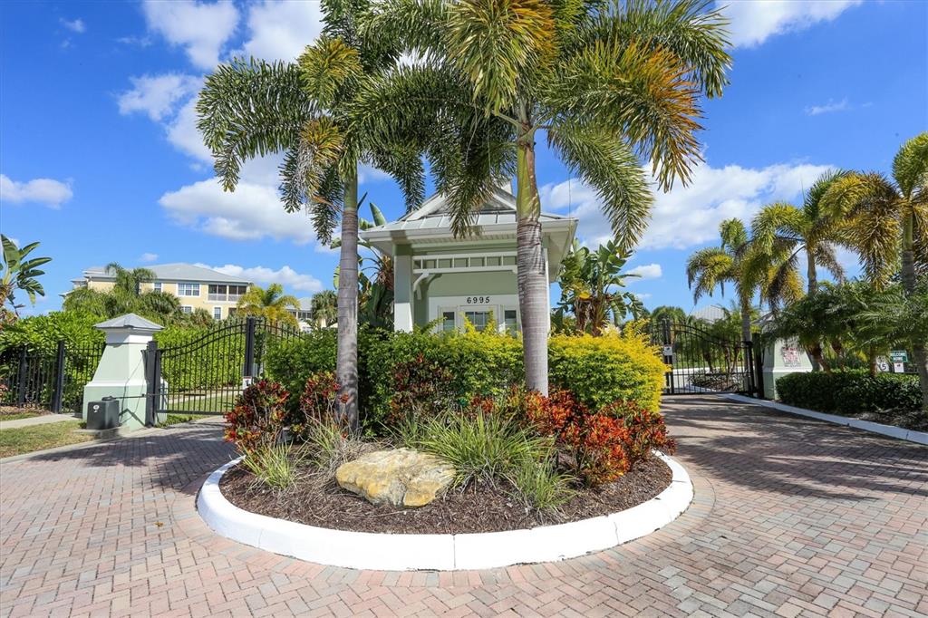 10640 LEMON CREEK LOOP UNIT 101, ENGLEWOOD, FL — photo 2 of 30