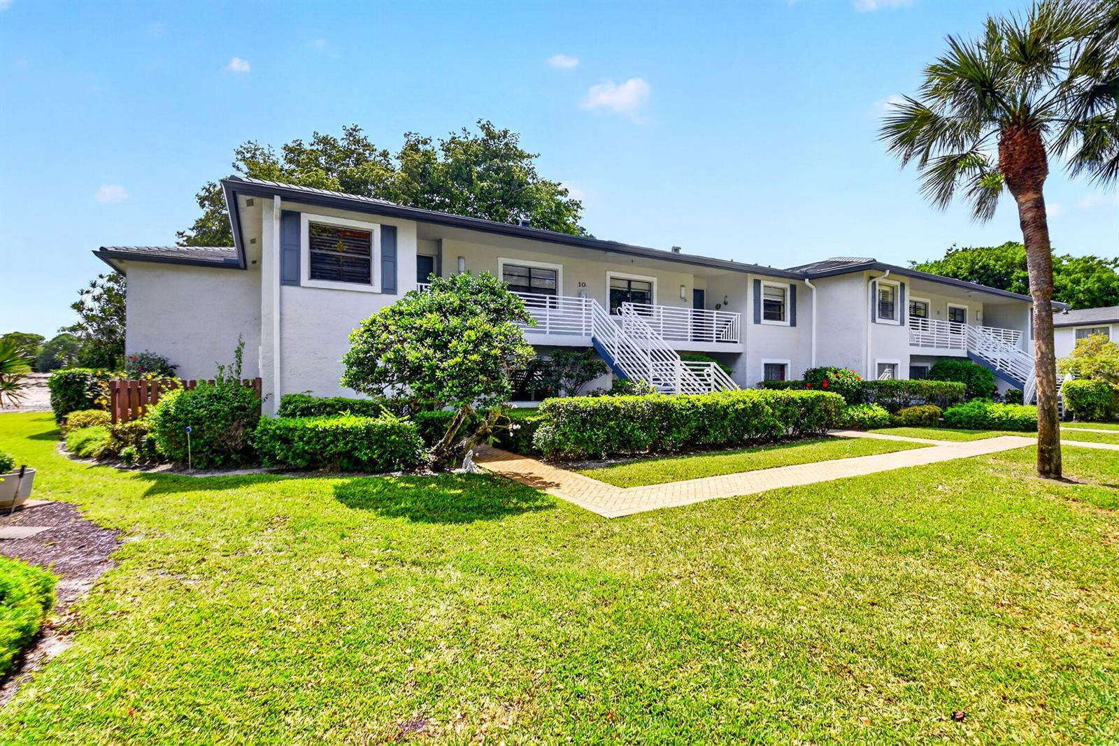 10 Southport Lane # A, Boynton Beach FL 33436