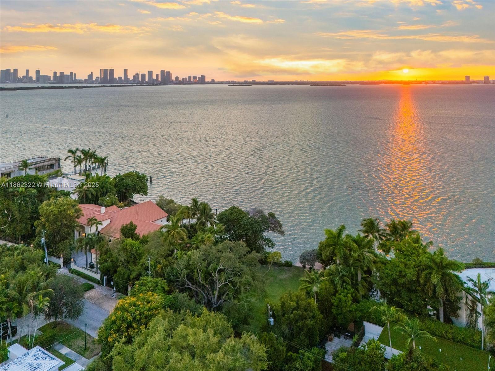 4640 N Bay Rd, Miami Beach FL 33140