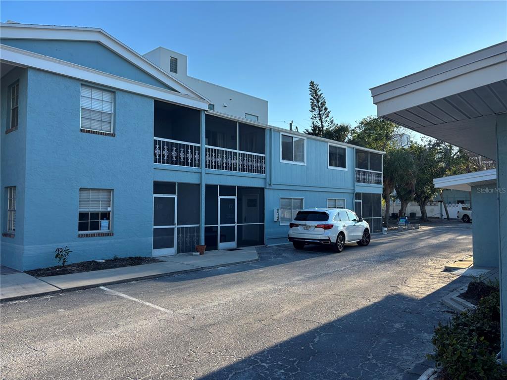 170 ROOSEVELT DRIVE UNIT 17, SARASOTA, FL — photo 2 of 18