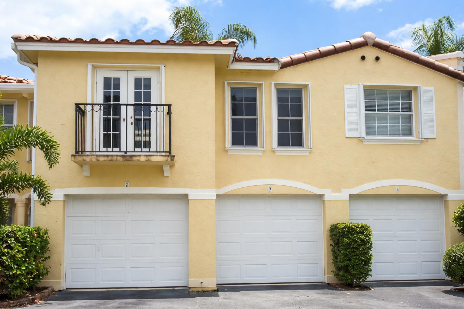1030 Lake Shore Drive # 206, Lake Park FL 33403