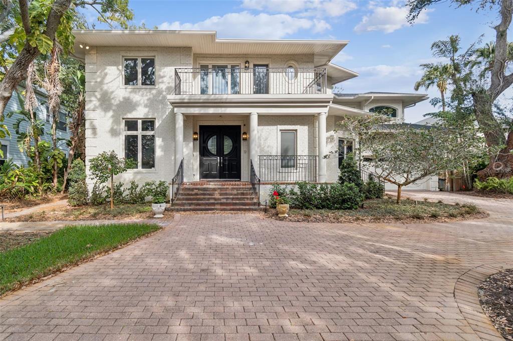 2605 W LYKES COURT