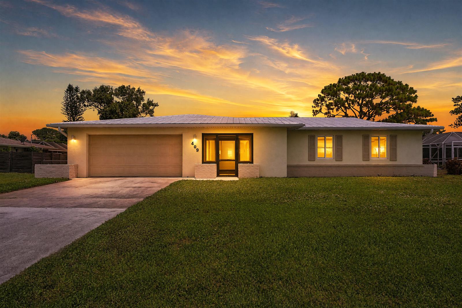 409 SE Gasparilla Avenue, Port St. Lucie FL 34983