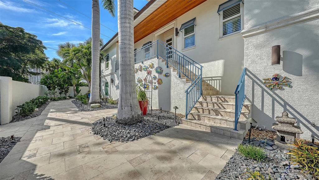 345 MADISON DRIVE, SARASOTA, FL — photo 3 of 17