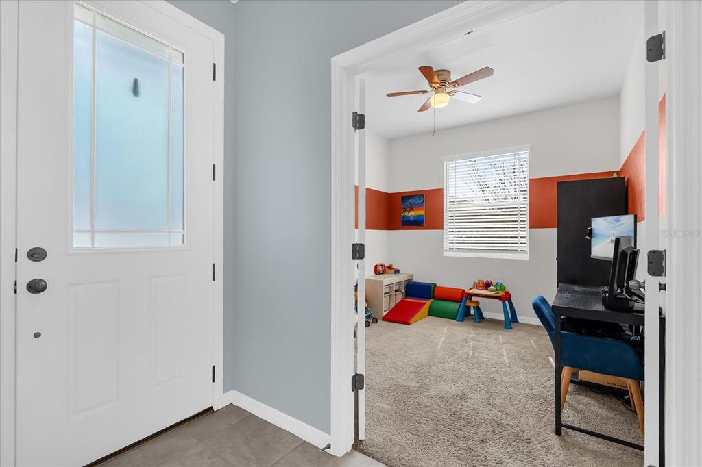 2401 AVIAN LOOP, KISSIMMEE, FL — photo 4 of 30