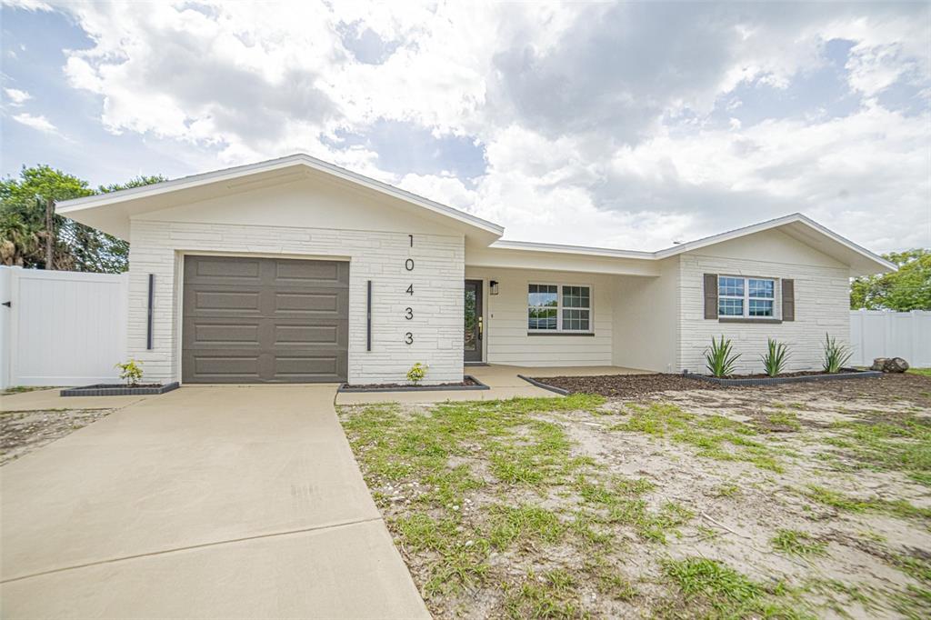 10433 ABELIA COURT