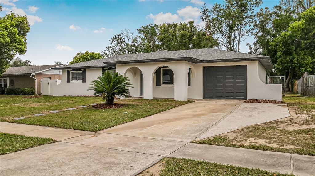 2710 LAKEWOOD LANE