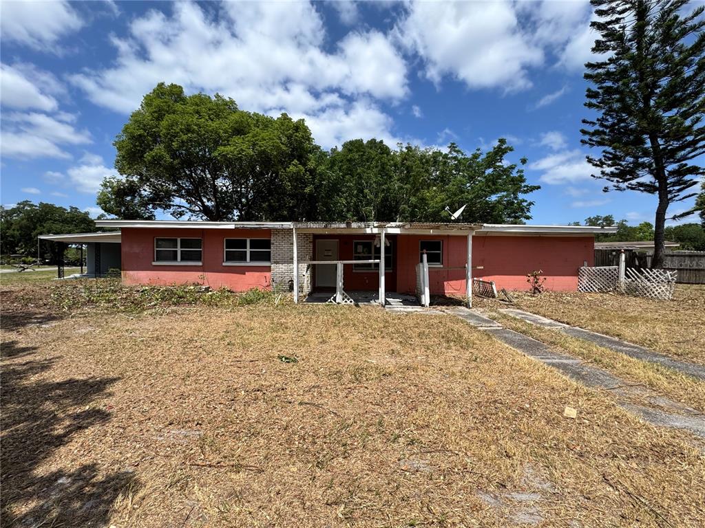 122 LAUREL DRIVE