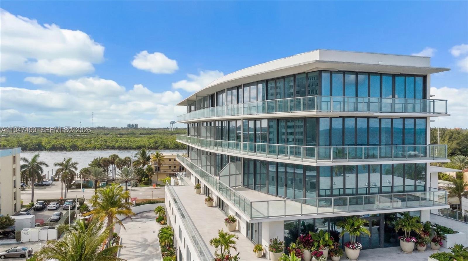 3319 N Ocean Drive, Hollywood FL 33019