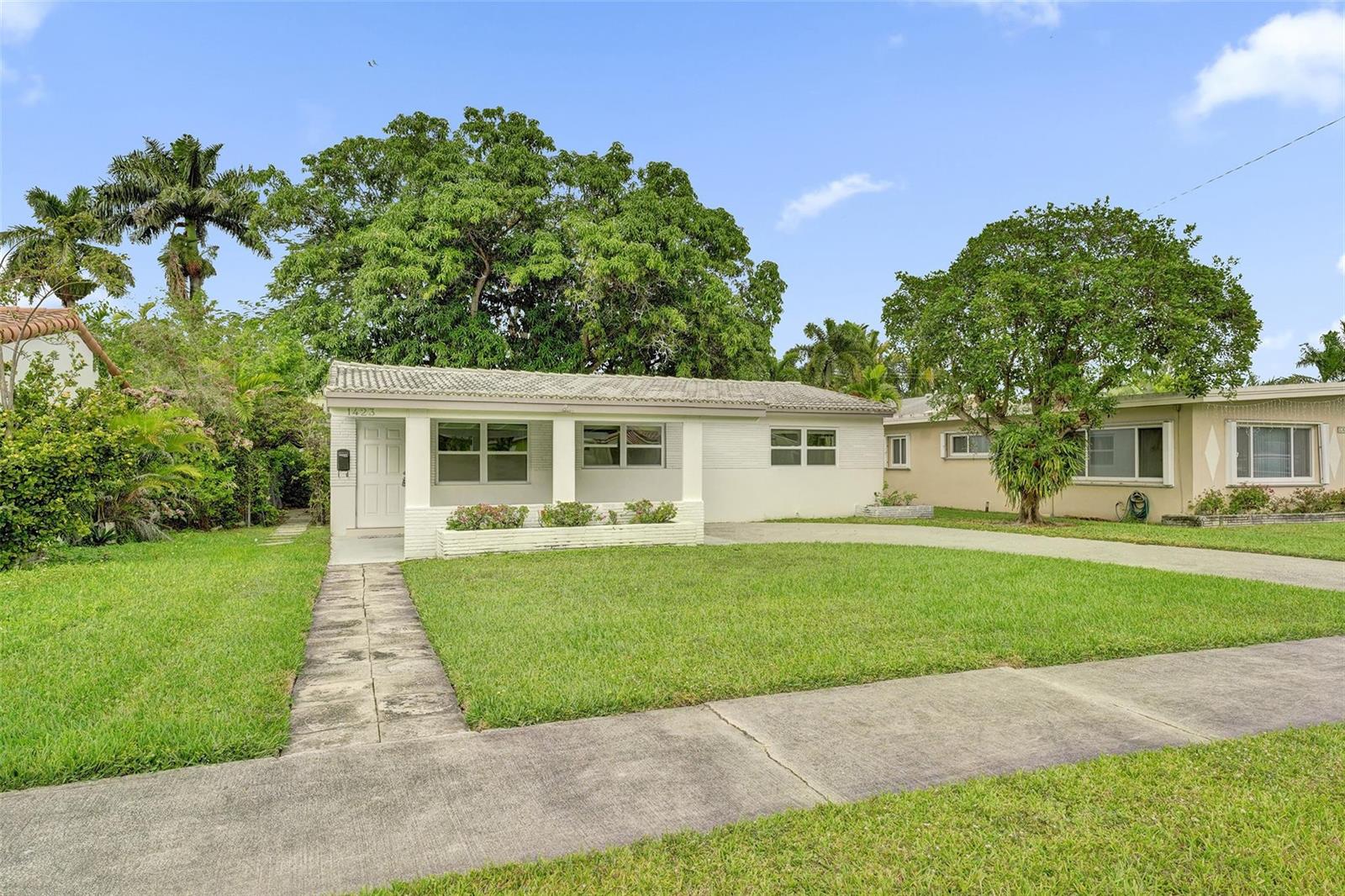 1423 Garfield Street, Hollywood FL 33020