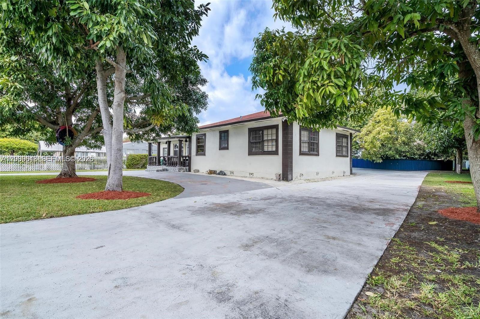 65 NW 118th St, Miami FL 33168