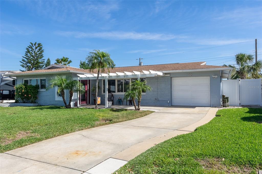 553 E LAKE DRIVE