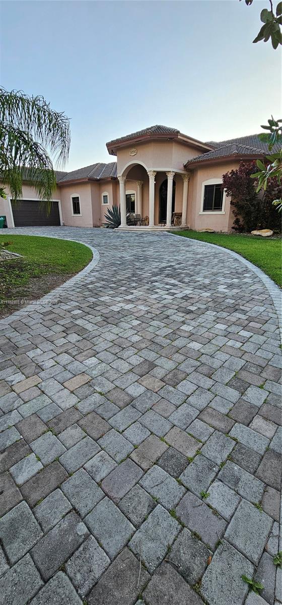 19330 SW 134th Ct, Miami FL 33177