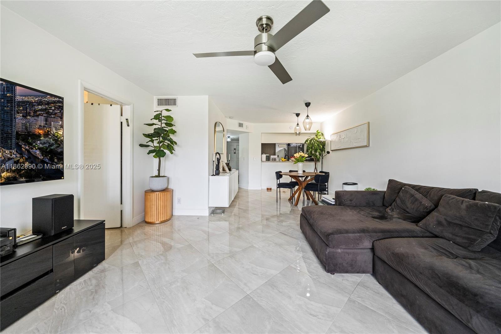 10401 W Broward Blvd # 209, Plantation FL 33324