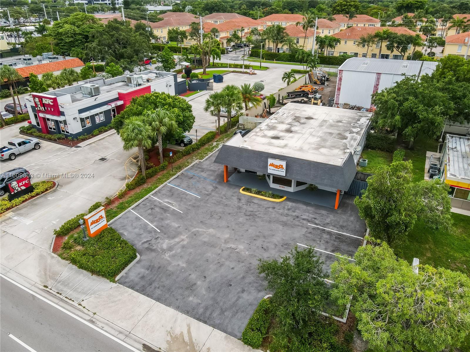 2545 NORTHLAKE BLVD, West Palm Beach FL 33403