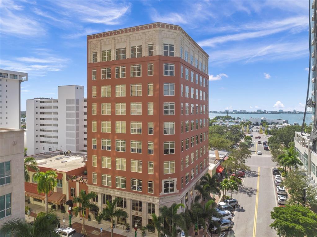 1330 MAIN STREET UNIT PH 9 & 10