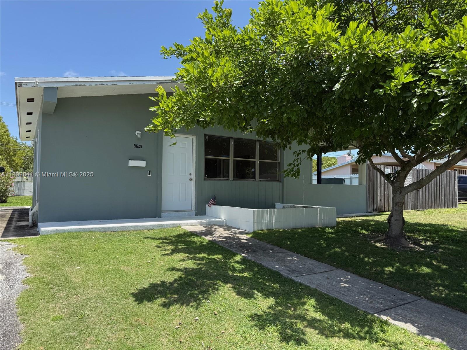 9625 SW 181st Ter, Palmetto Bay FL 33157