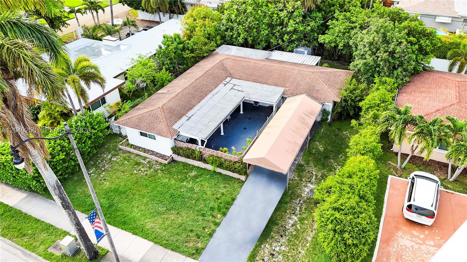 3145 Hollywood Blvd, Hollywood FL 33021