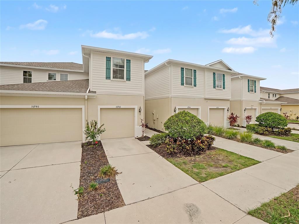 10942 VERAWOOD DRIVE