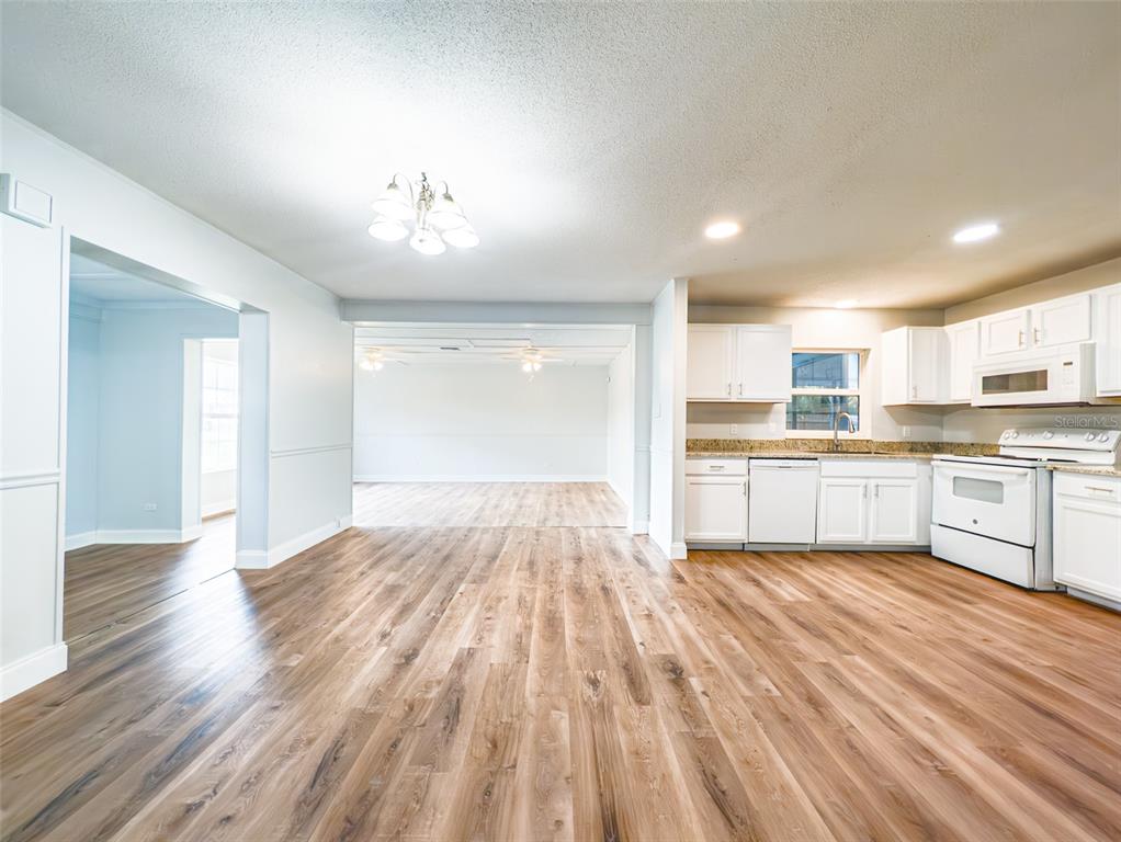 830 N SUNSET DRIVE, MOUNT DORA, FL — photo 3 of 30
