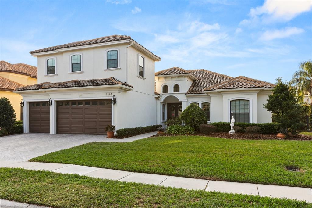 1261 BELLA VISTA CIRCLE