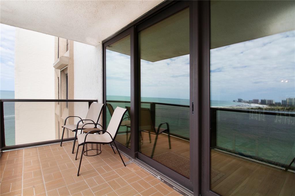 440 S GULFVIEW BOULEVARD UNIT 1002, CLEARWATER BEACH, FL — photo 4 of 30