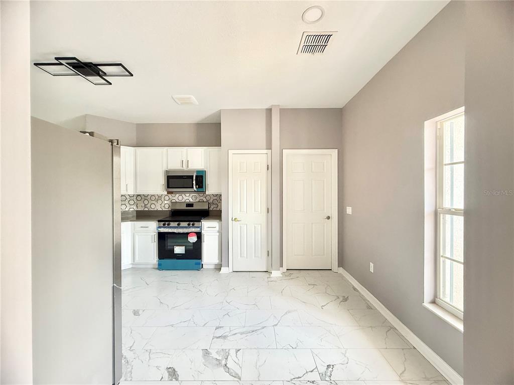 130 PRIMA DRIVE, KISSIMMEE, FL — photo 5 of 30