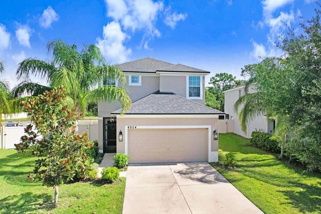 4954 REFLECTING POND CIRCLE