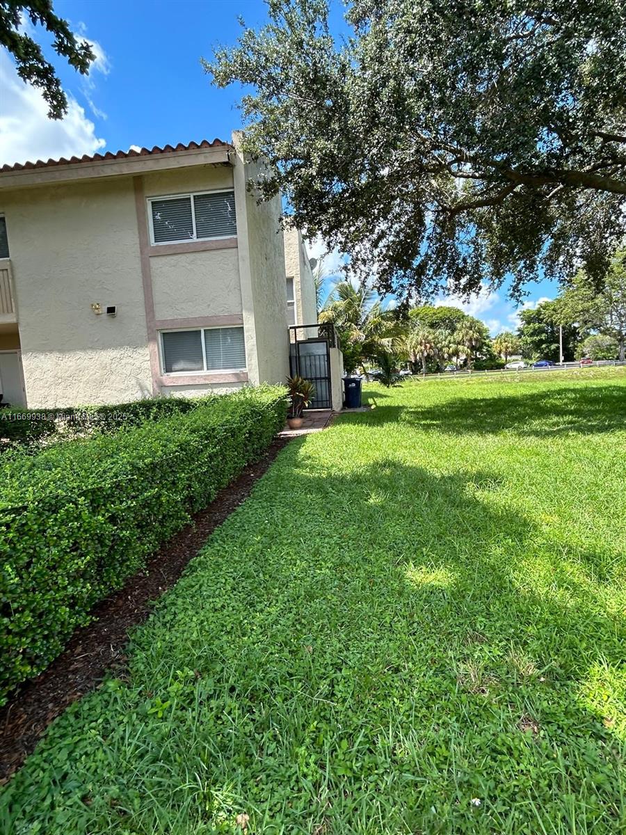 14249 Kendale Lakes Cir # 14249, Miami FL 33183