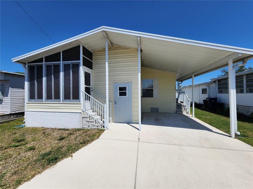 4923 5TH STREET COURT W