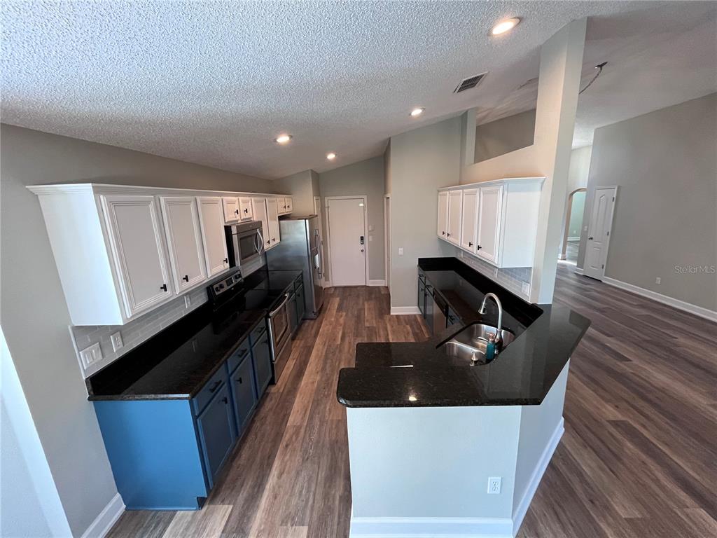 3705 SEMINOLE DRIVE, ORLANDO, FL — photo 3 of 20