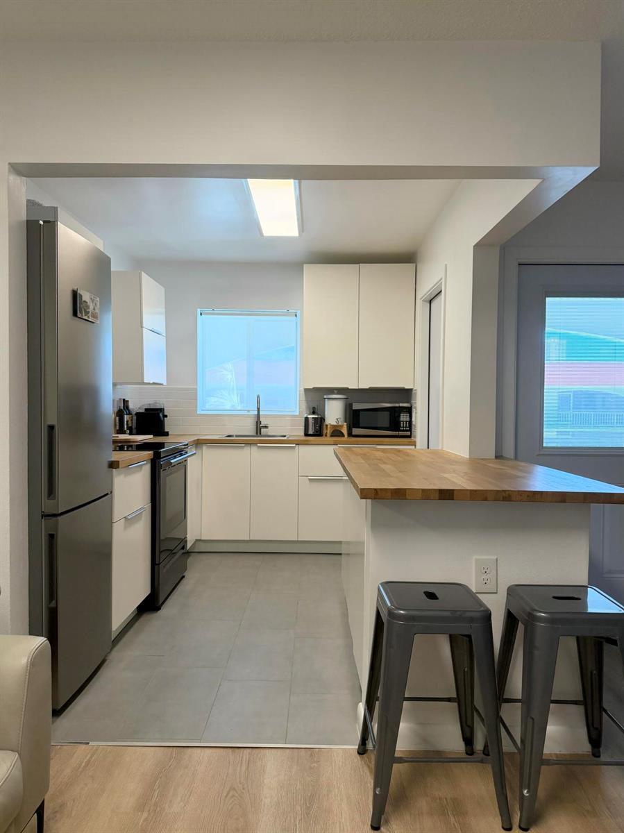 580 Egret Drive # 305, Hallandale Beach FL 33009
